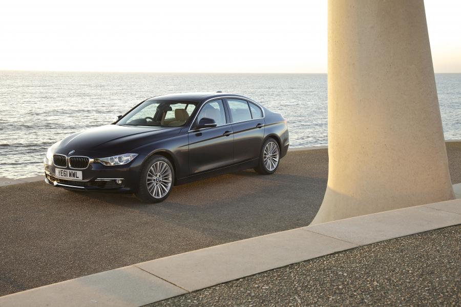  BMW 335iLuxury 2012 года  (UK) (фото 32 из 33)